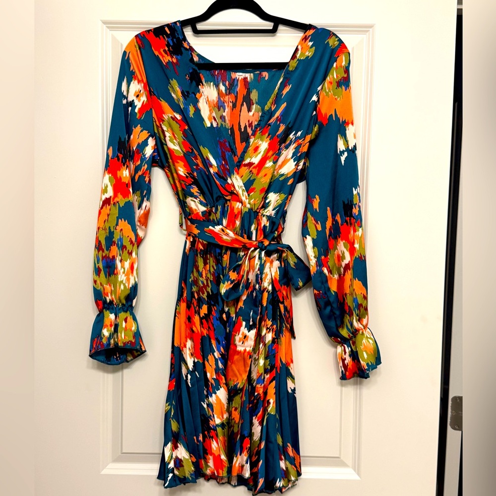 NWOT Abstract Floral Print Long Sleeve Dress with Pleated Skirt, Size:Large - Picture 4 of 6